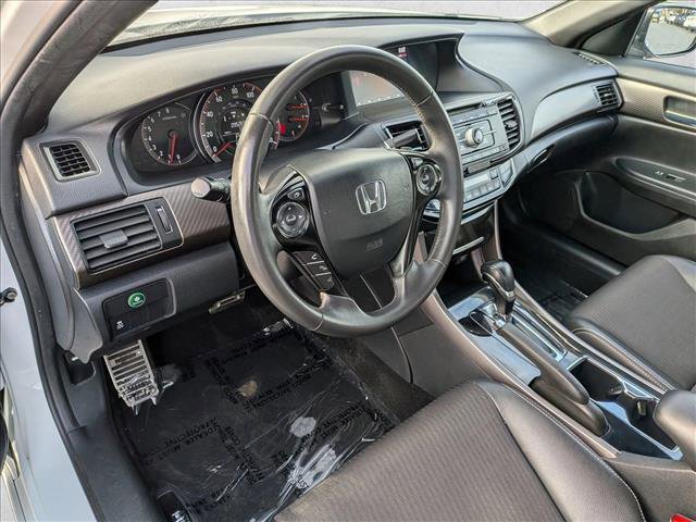 Used 2016 Honda Accord Sport image 9