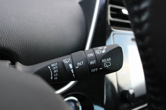 Used 2017 Toyota Prius Three image 13