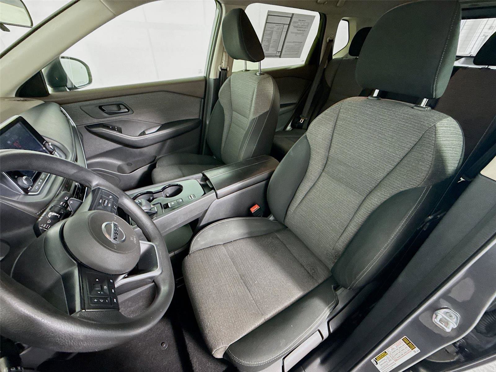 Used 2021 Nissan Rogue S FWD image 2