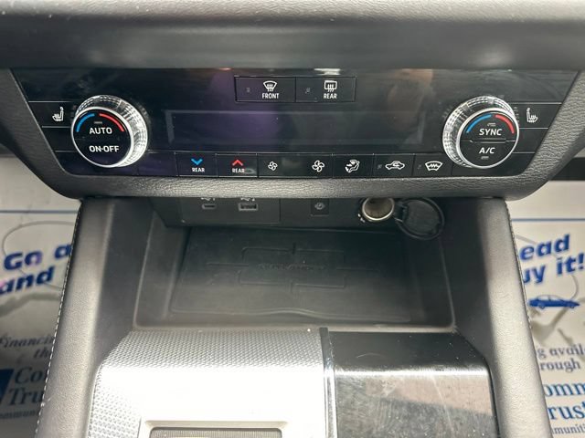 Used 2024 Mitsubishi Outlander SEL AWD/4WD image 16