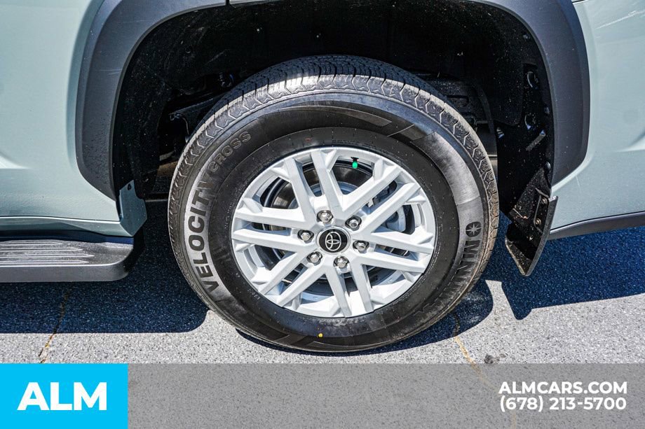 Used 2024 Toyota Sequoia SR5 w/ SR5 Premium Package AWD/4WD image 17