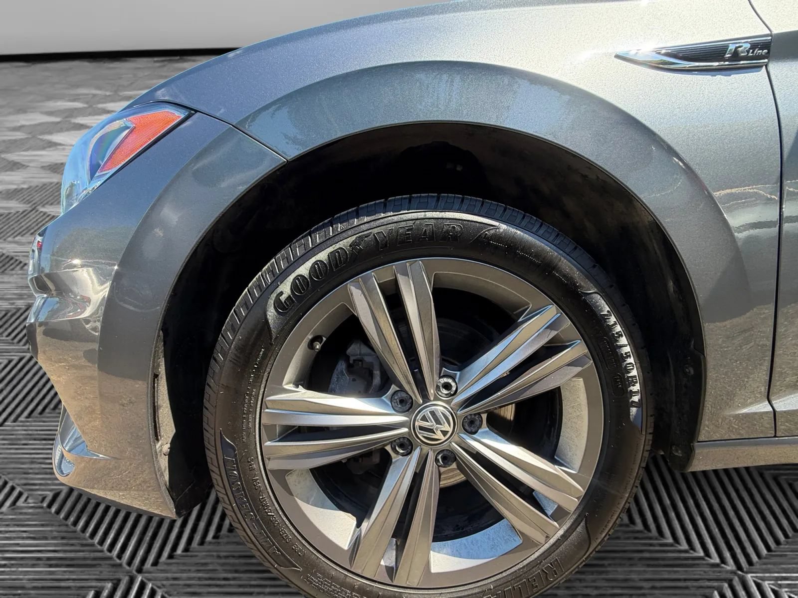 Used 2019 Volkswagen Jetta R-Line FWD image 16