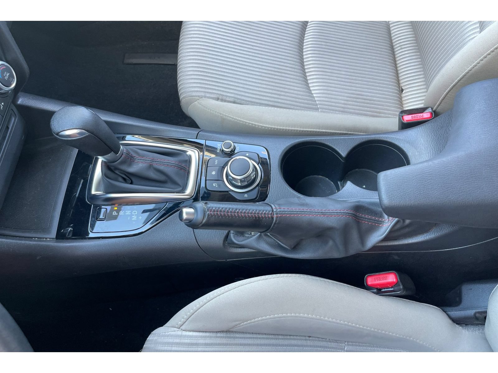Used 2016 MAZDA MAZDA3 i Touring w/ Popular Equipment Package FWD image 32