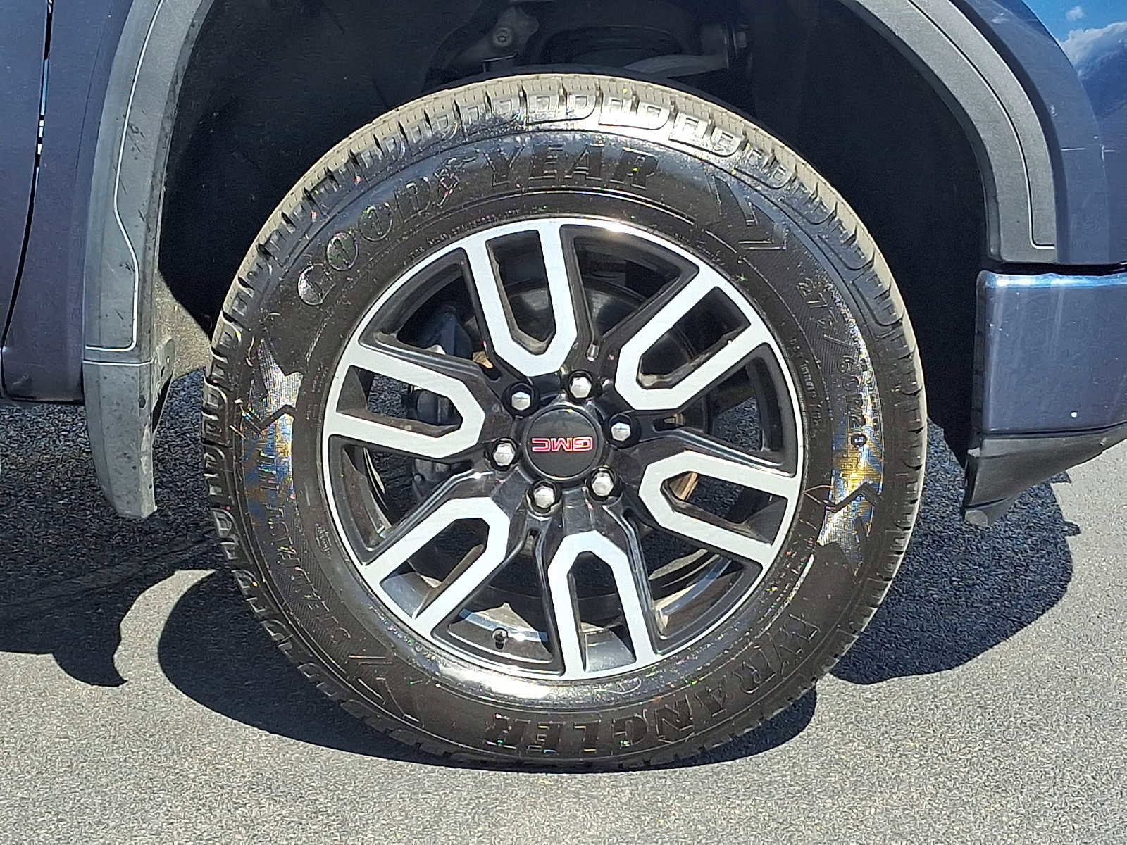 Used 2020 GMC Sierra 1500 AT4 w/ AT4 Premium Package image 8