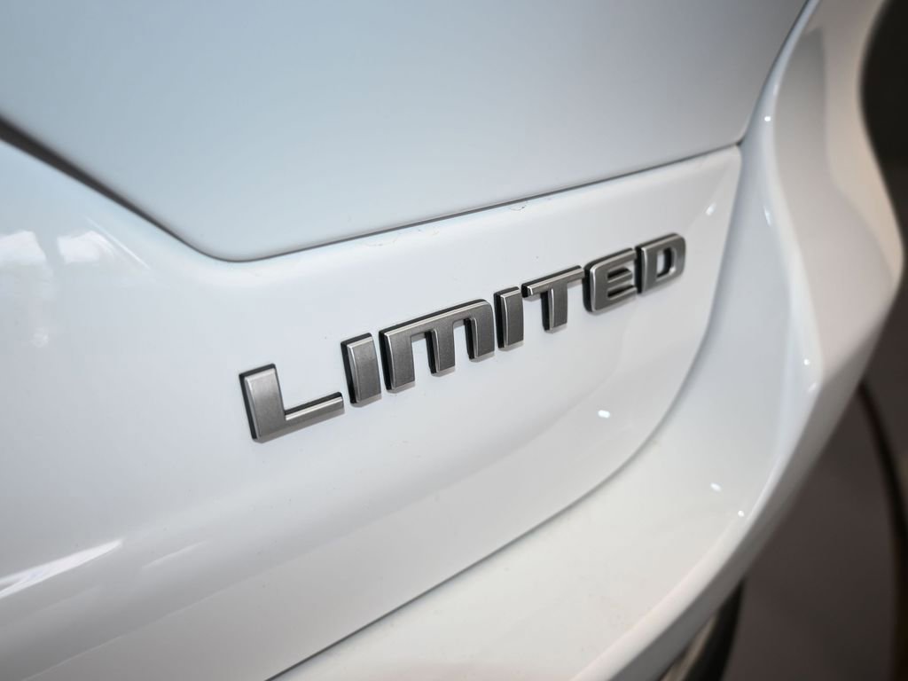 Used 2025 Jeep Grand Cherokee Limited image 36