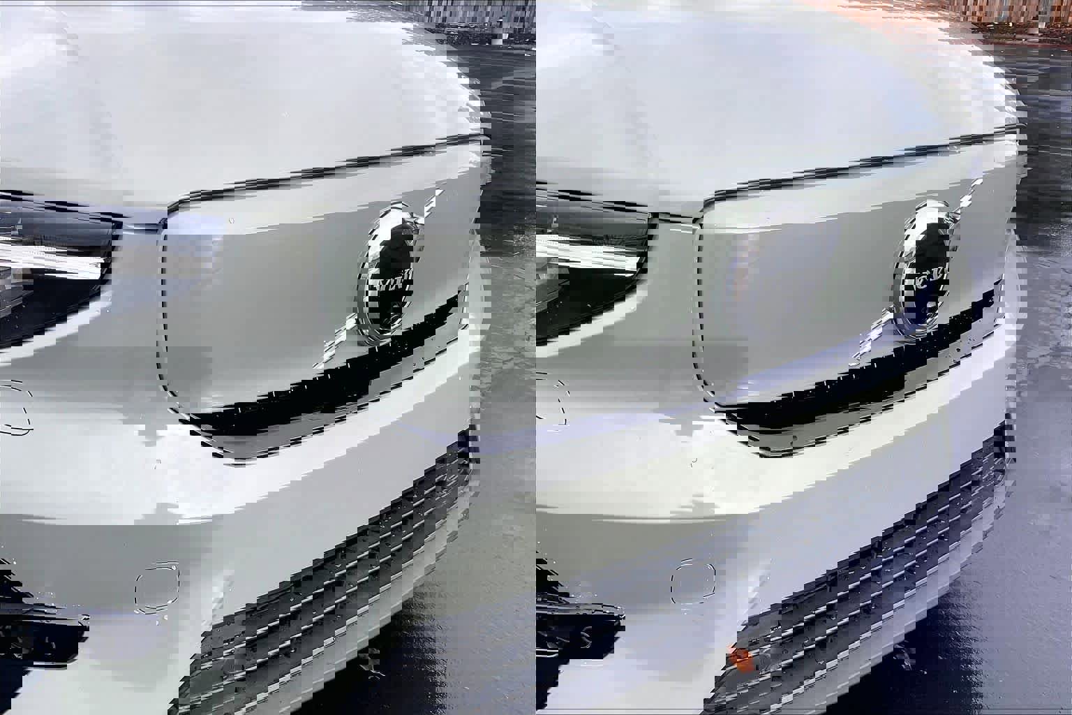 Used 2023 Volvo XC40 Recharge Ultimate image 33