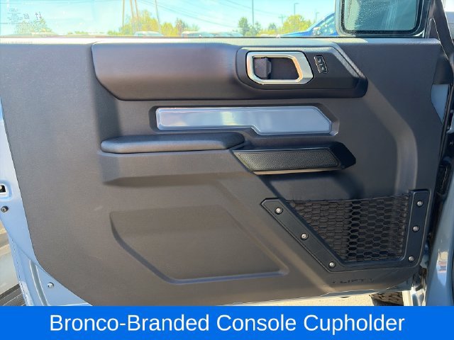 Used 2025 Ford Bronco Badlands AWD/4WD image 15