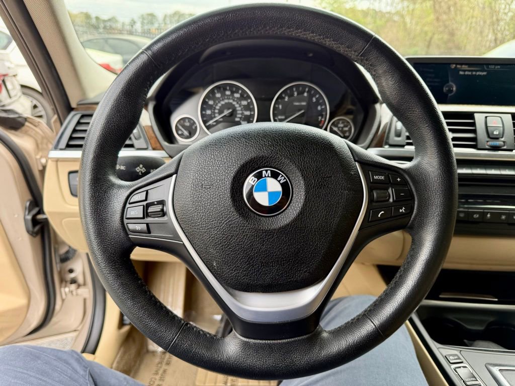 Used 2015 BMW 328i xDrive Sedan w/ Premium Package AWD/4WD image 22
