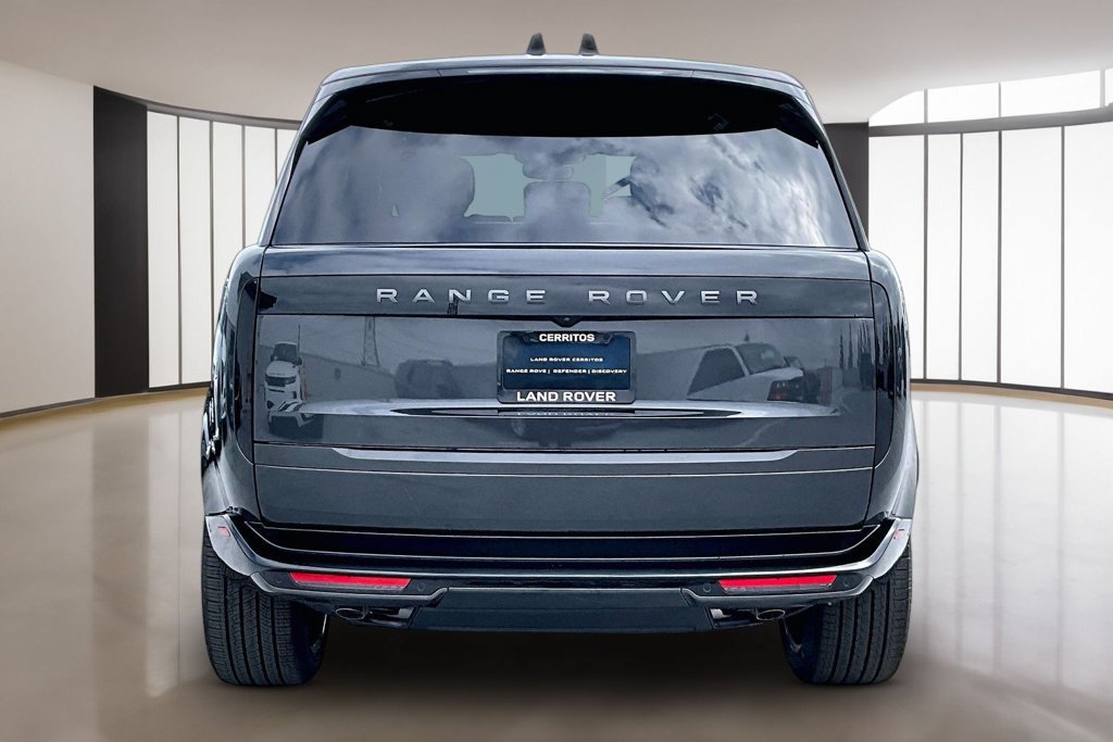 New 2027 Land Rover Range Rover Long Wheelbase SE AWD/4WD image 4