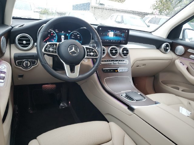 Used 2021 Mercedes-Benz GLC 300 4MATIC image 10