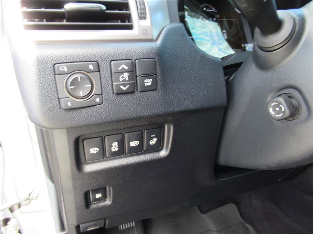 Used 2022 Lexus GX 460 Premium w/ Premium Package image 18