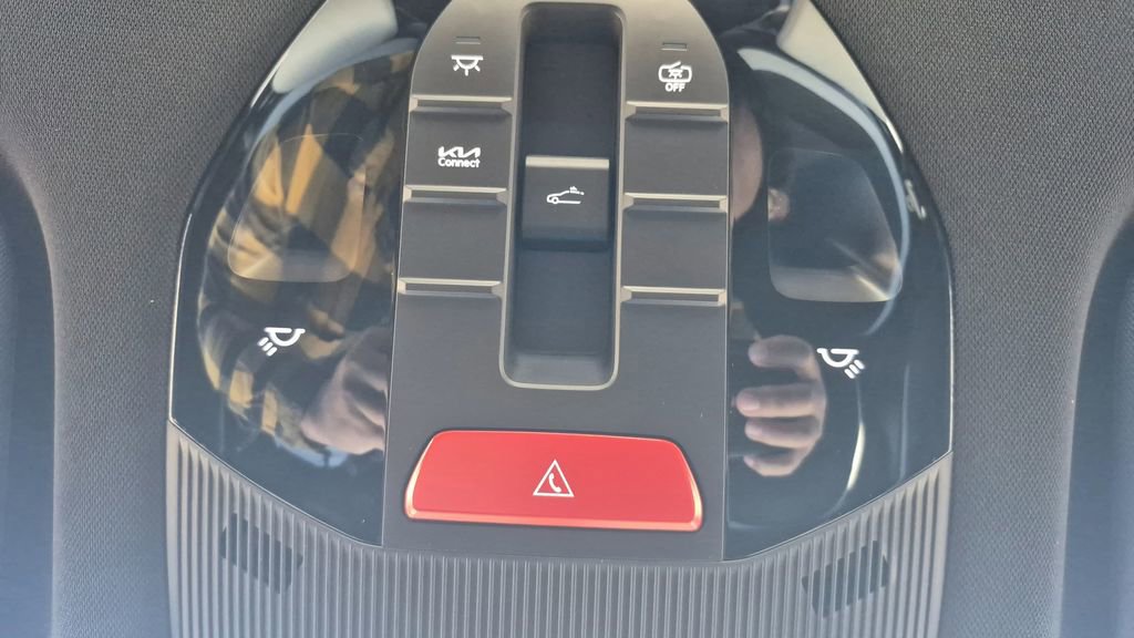 New 2025 Kia K4 GT-Line w/ GT-Line Premium Package image 24