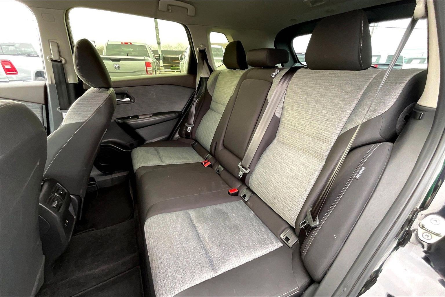 Used 2023 Nissan Rogue SV image 24