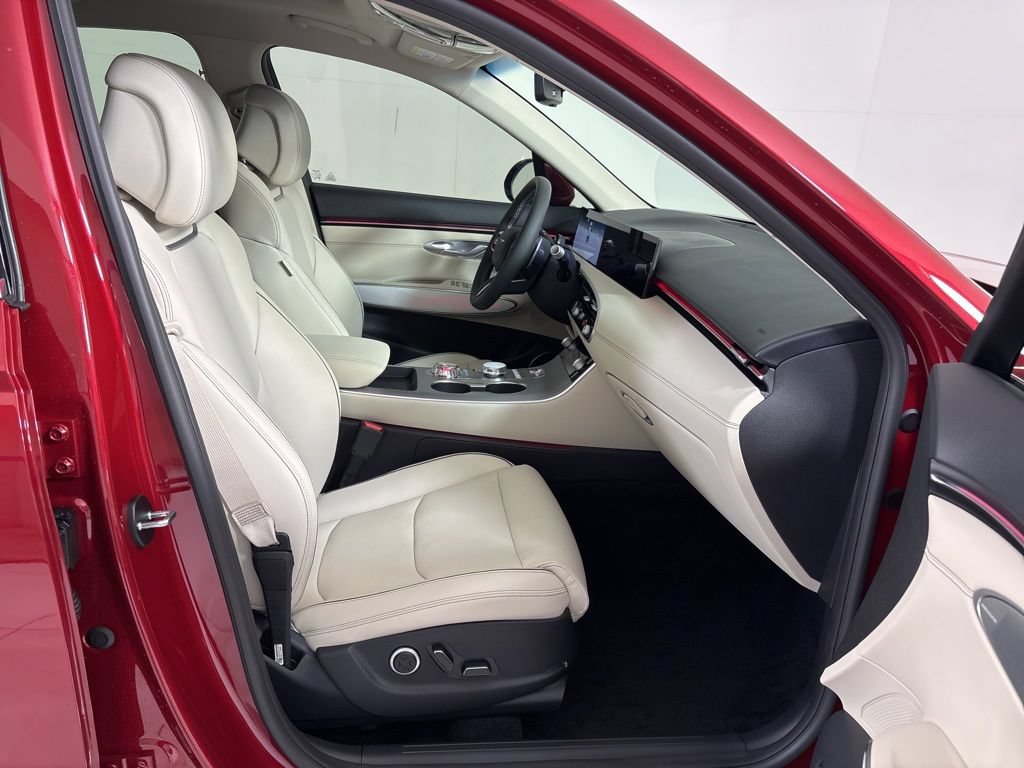 New 2026 Genesis GV70 2.5T Advanced AWD/4WD image 14