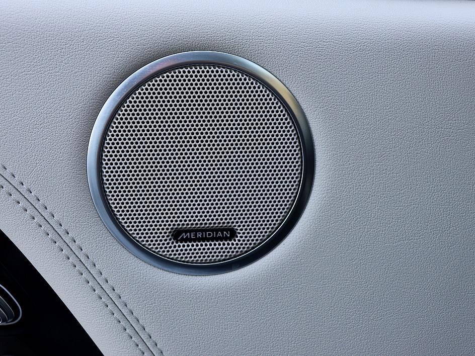 Used 2019 Land Rover Range Rover HSE image 32