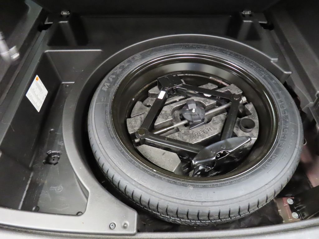 Used 2021 Chevrolet Blazer LT w/ LPO, Black Accent Package AWD/4WD image 34