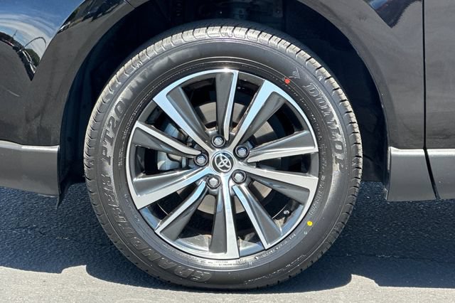 Used 2023 Toyota Venza LE AWD/4WD image 31