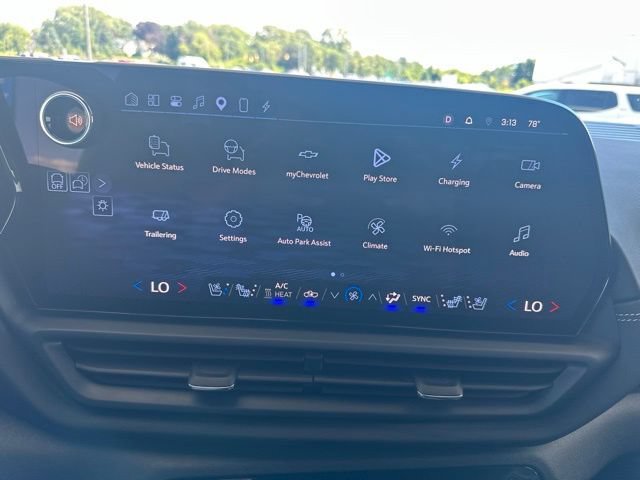 Used 2026 Chevrolet Silverado EV LT AWD/4WD image 35