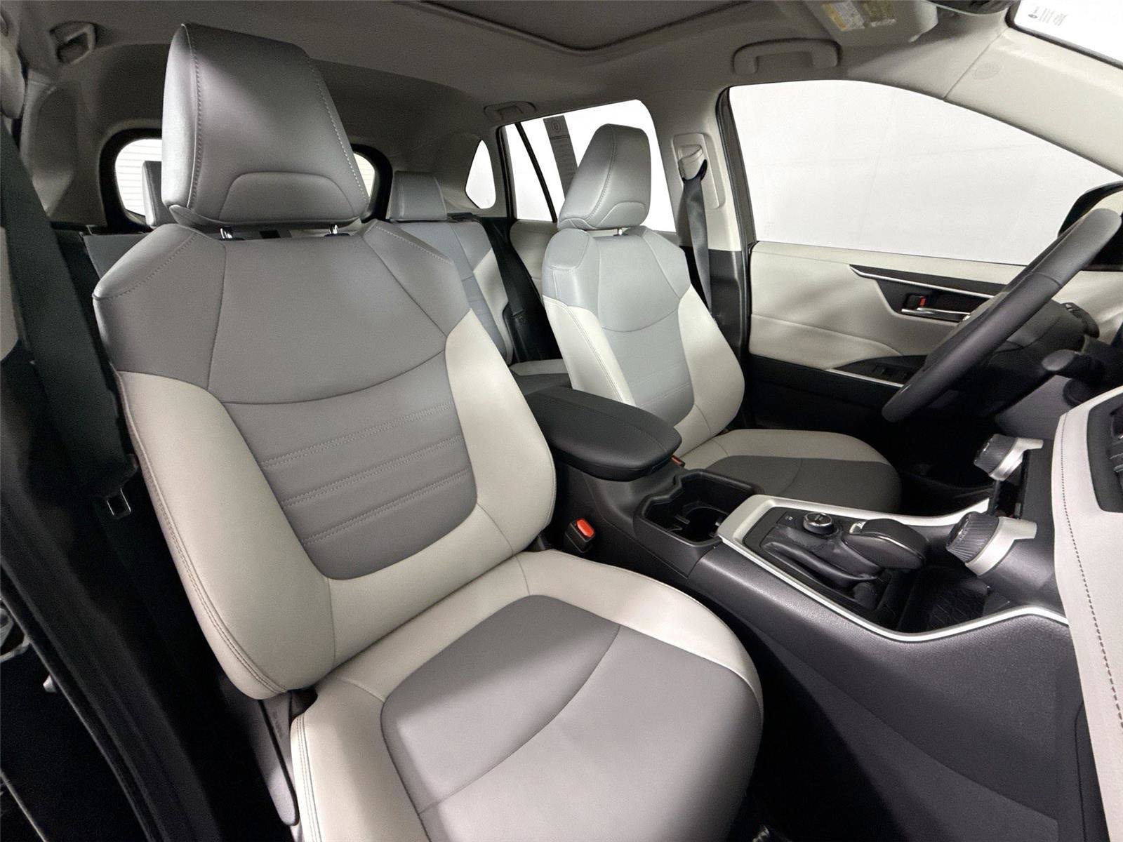 Certified 2025 Toyota RAV4 XLE Premium image 41