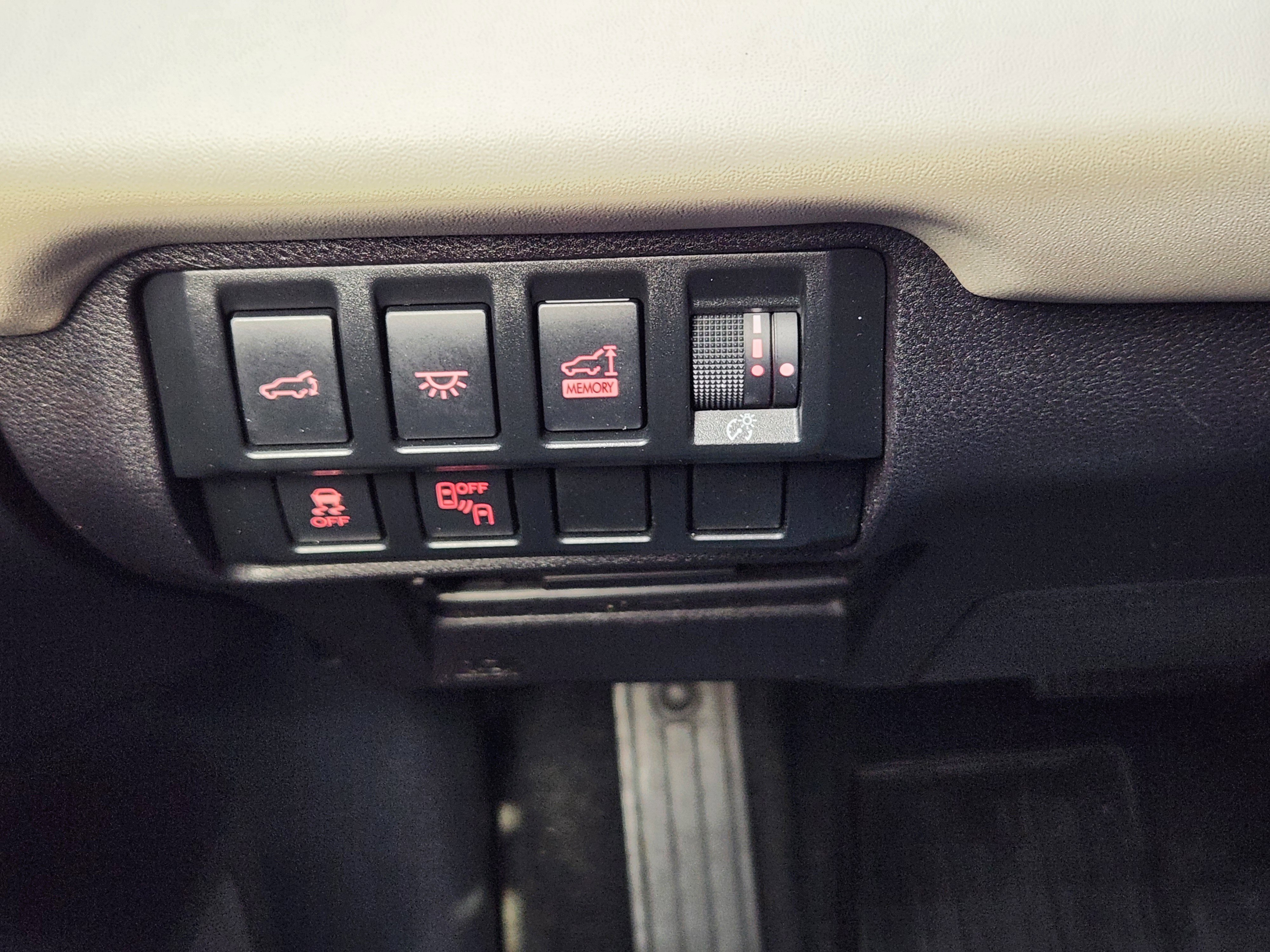 Used 2020 Subaru Ascent Limited w/ Technology Package image 23