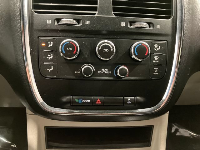 Used 2018 Dodge Grand Caravan SXT FWD image 38