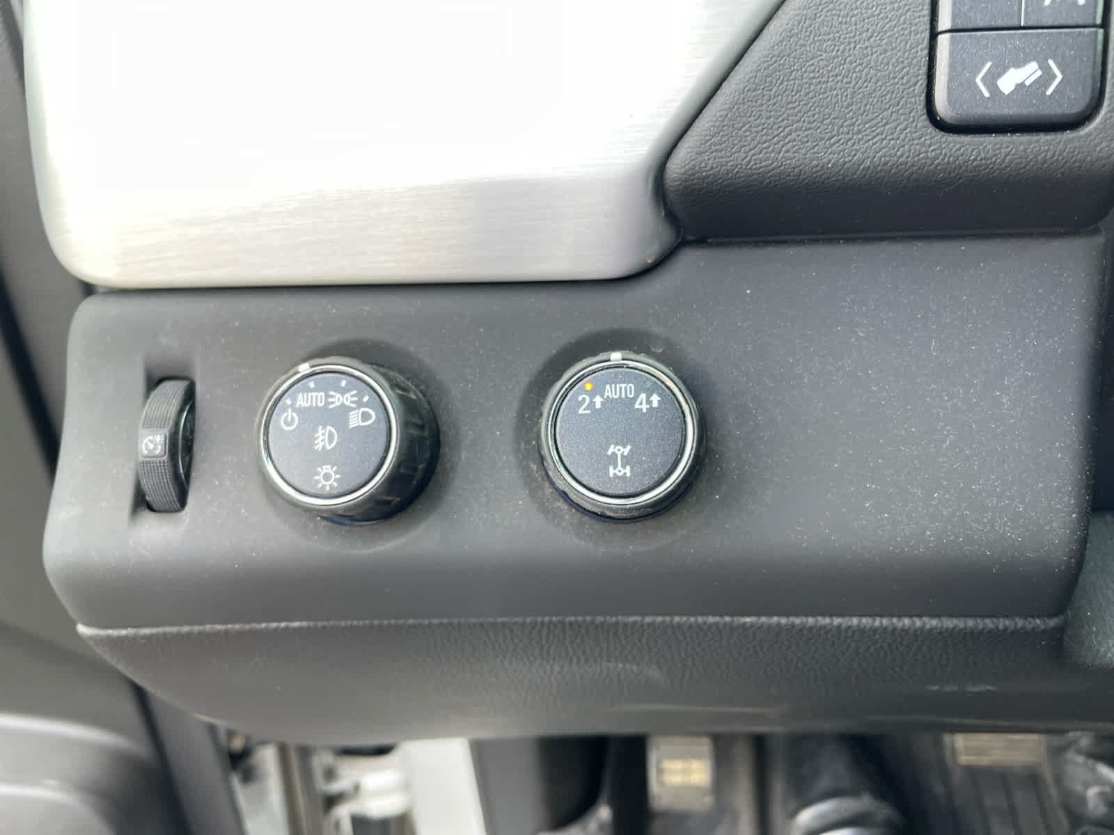 Used 2018 GMC Yukon SLT AWD/4WD image 26