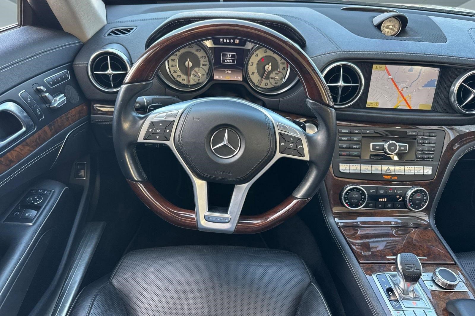 Used 2013 Mercedes-Benz SL 550 w/ Premium Pkg image 28