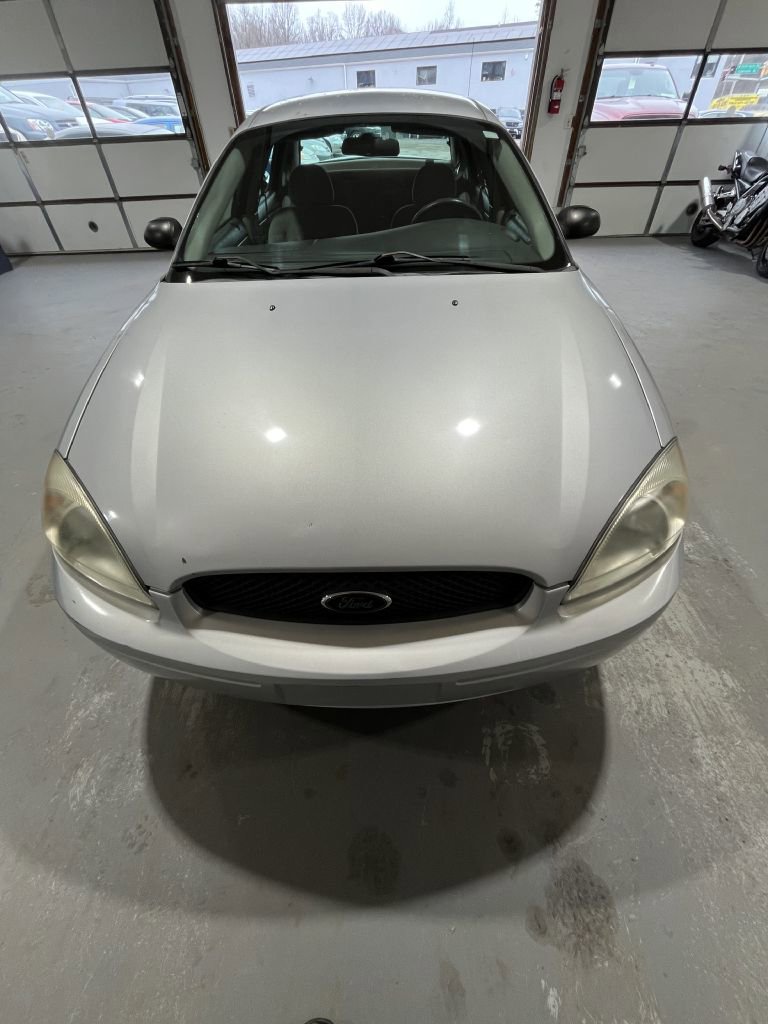 Used 2005 Ford Taurus SE image 3