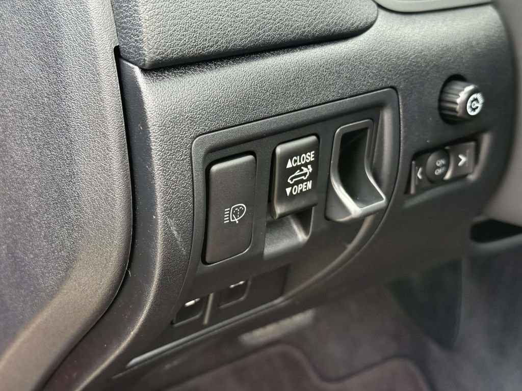 Used 2010 Lexus IS 350C RWD image 21