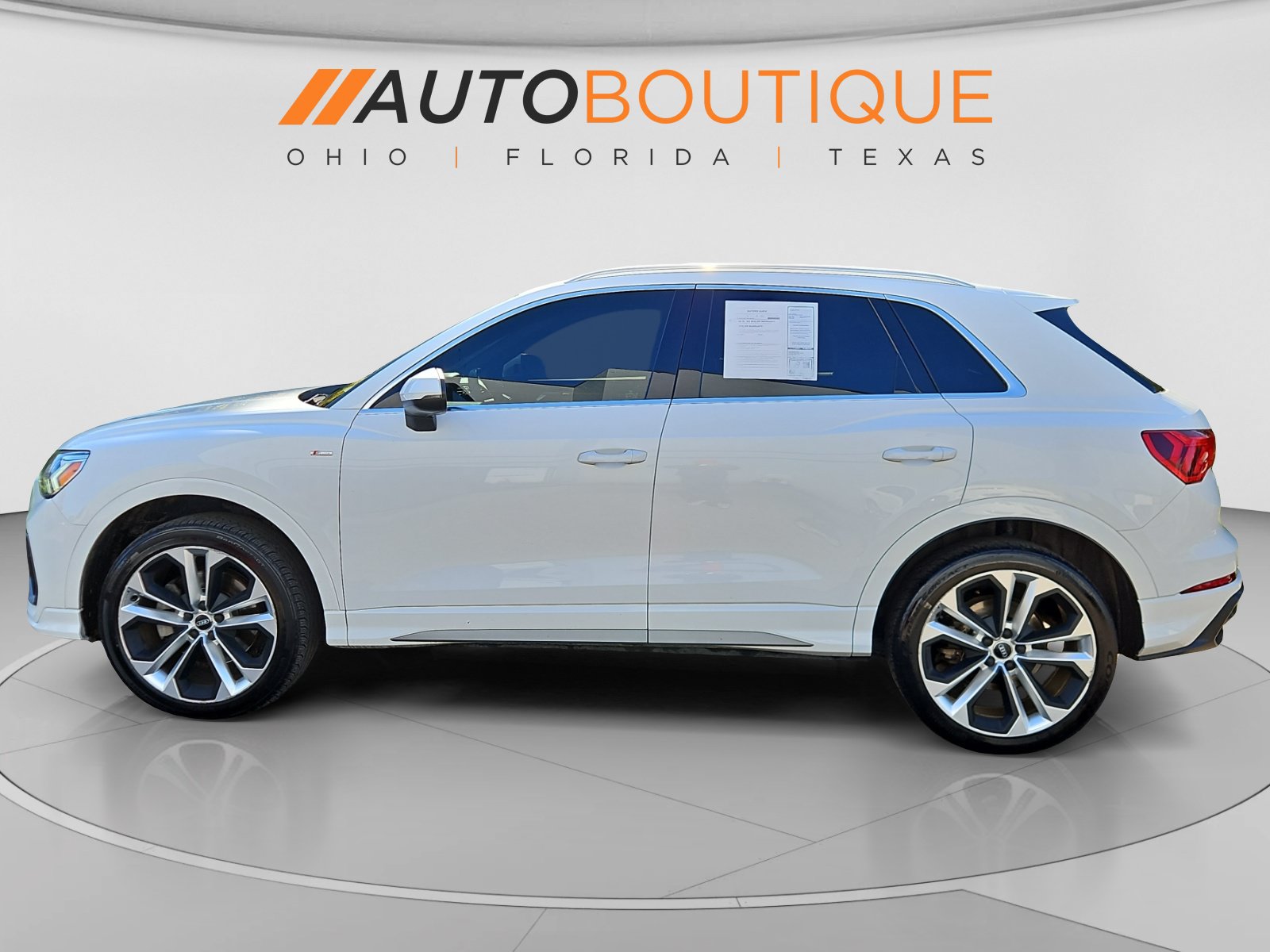 Used 2020 Audi Q3 2.0T Premium Plus w/ Premium Plus Package AWD/4WD image 2