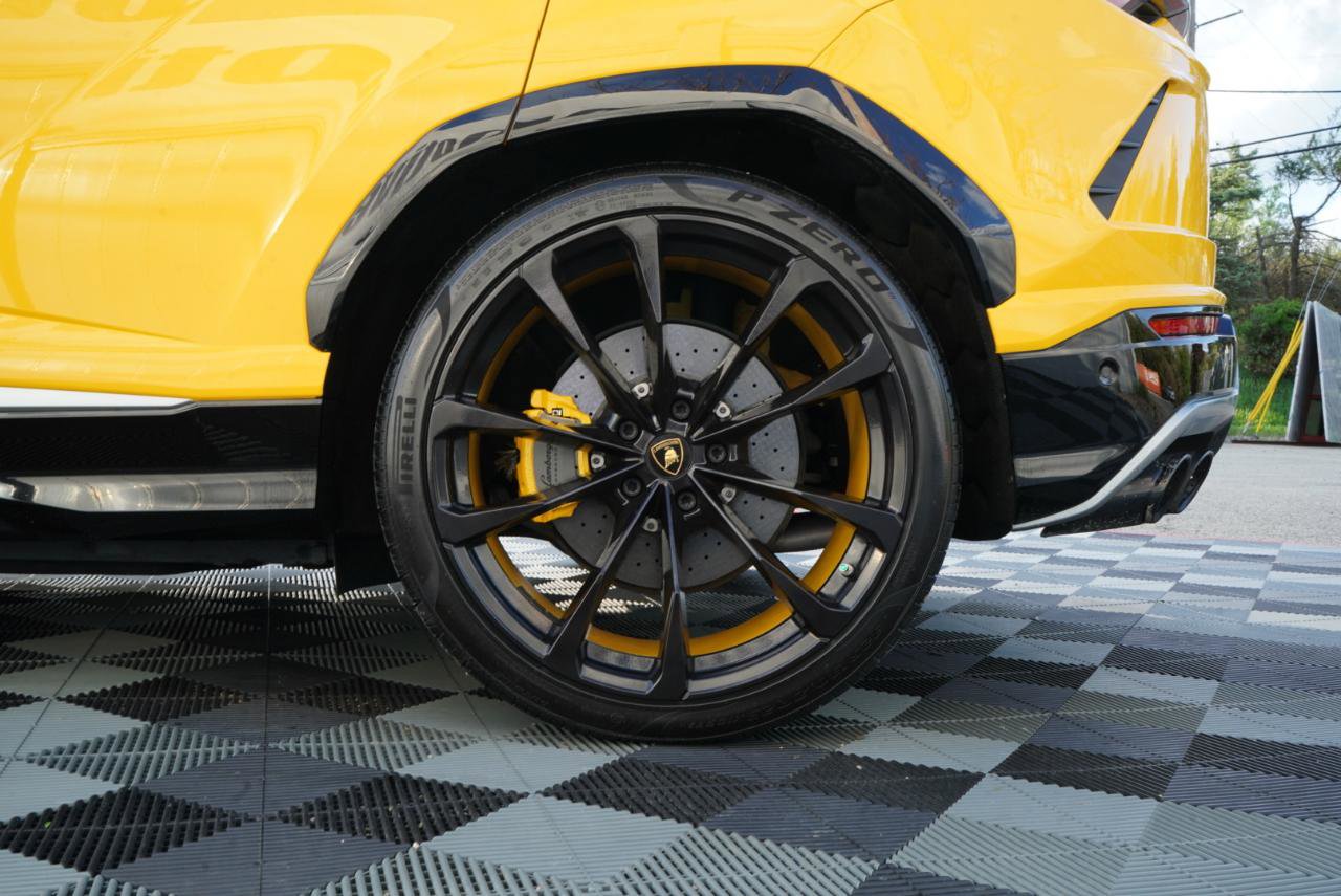 Used 2020 Lamborghini Urus AWD/4WD image 86