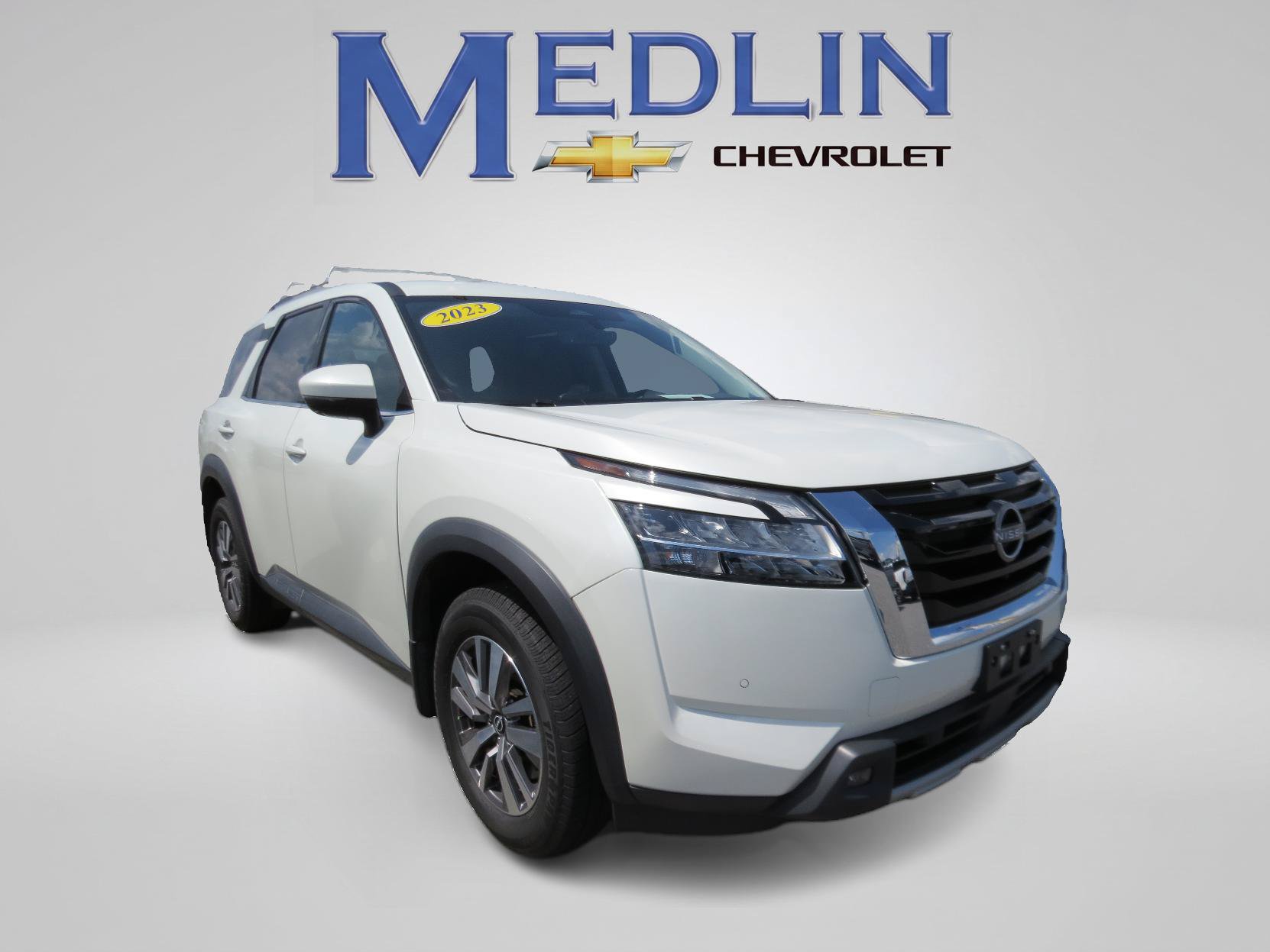 Used 2023 Nissan Pathfinder SL