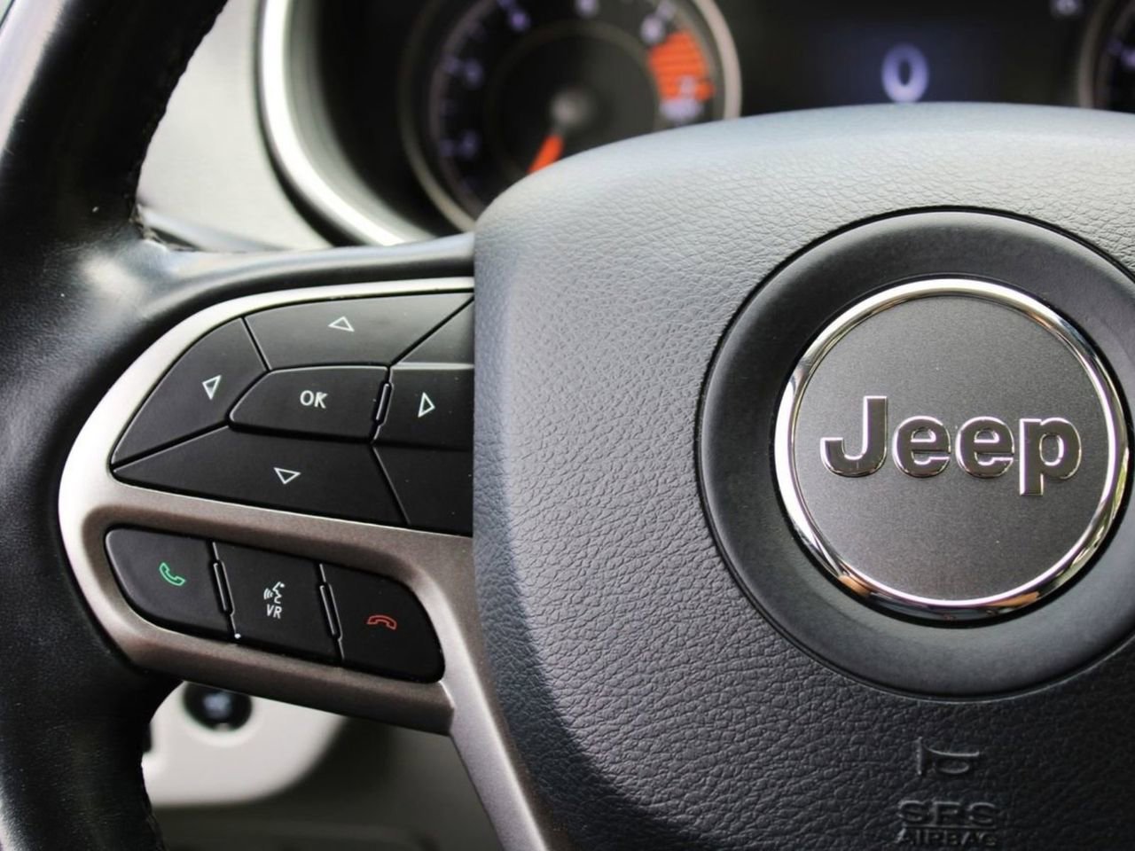 Used 2020 Jeep Cherokee Limited image 28