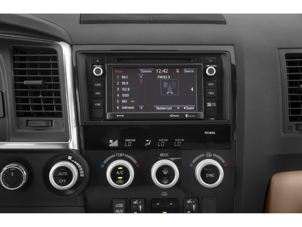 Used 2018 Toyota Sequoia Platinum AWD/4WD image 9