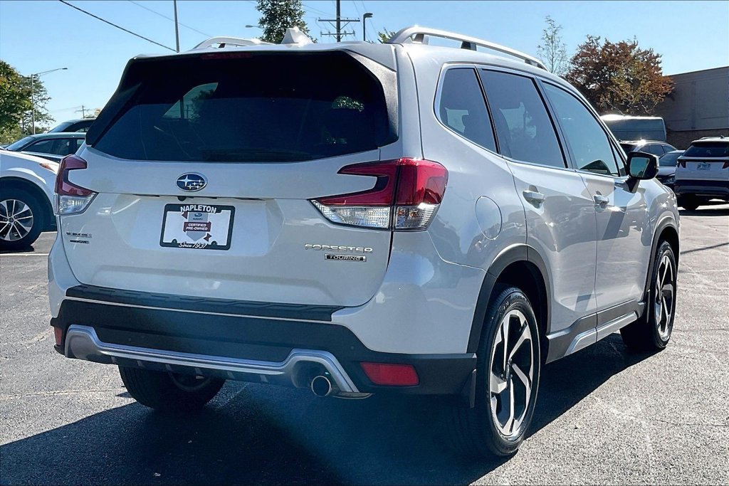 Certified 2023 Subaru Forester Touring AWD/4WD image 17