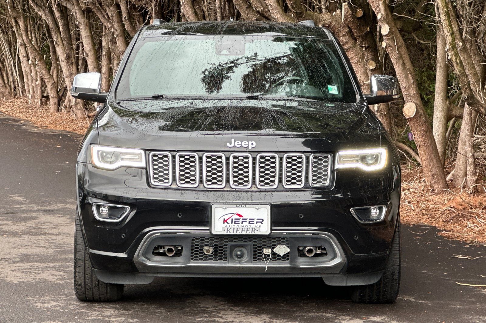Used 2019 Jeep Grand Cherokee Overland AWD/4WD image 9
