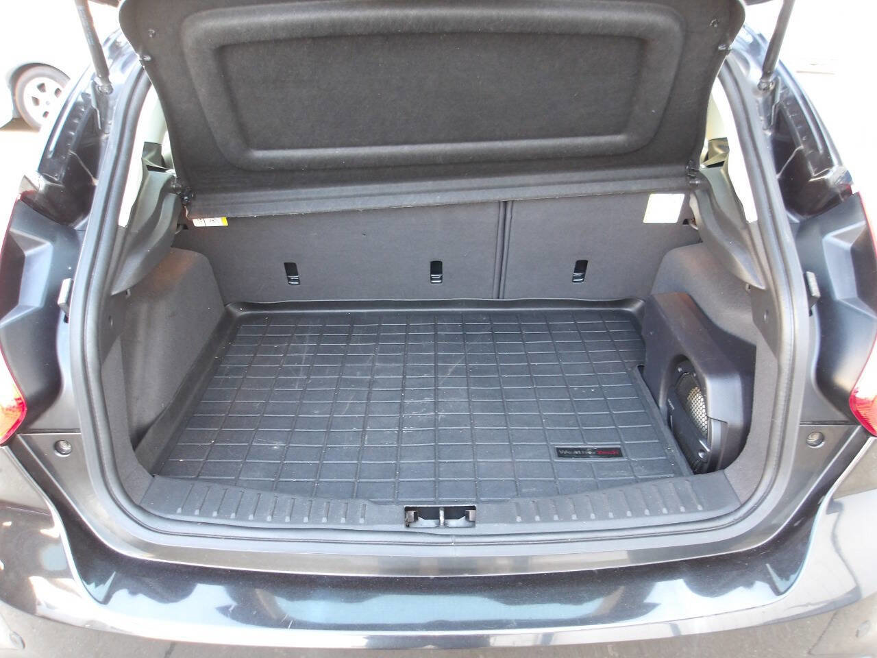 Used 2012 Ford Focus Titanium FWD image 25