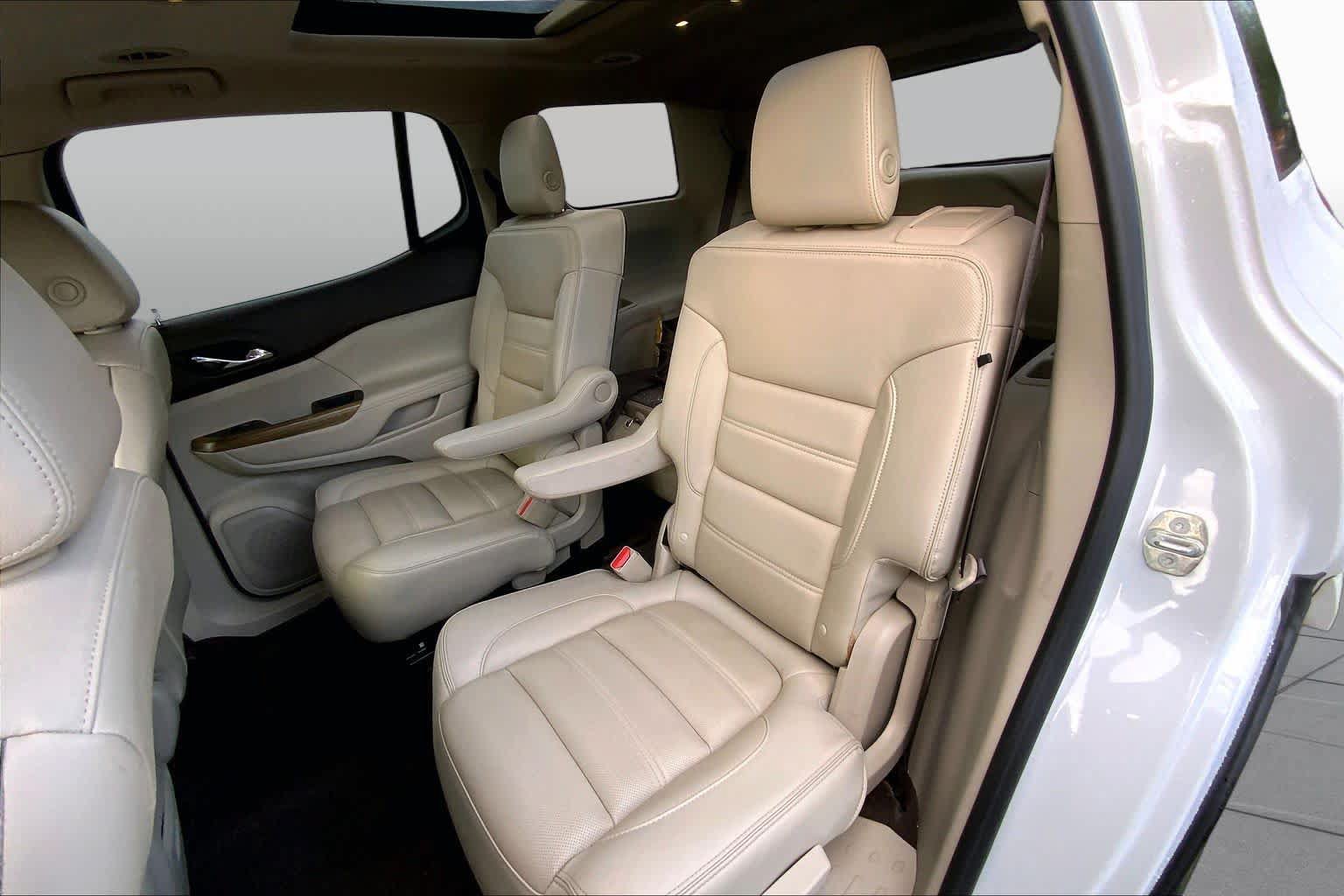 Used 2019 GMC Acadia Denali w/ Technology Package AWD/4WD image 20