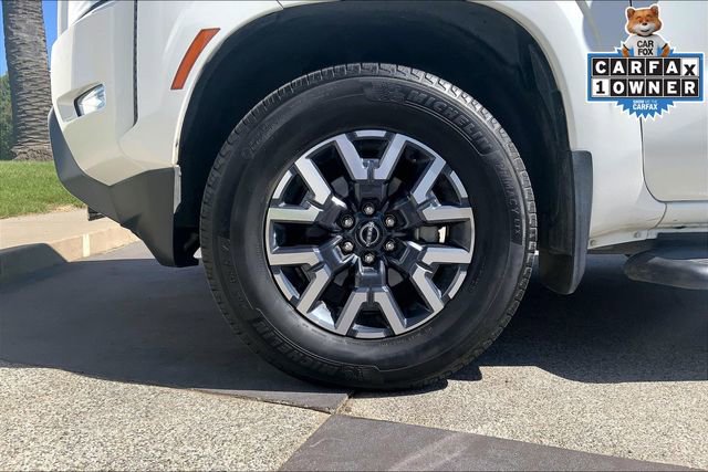 Used 2024 Nissan Frontier SL w/ Technology Package AWD/4WD image 9