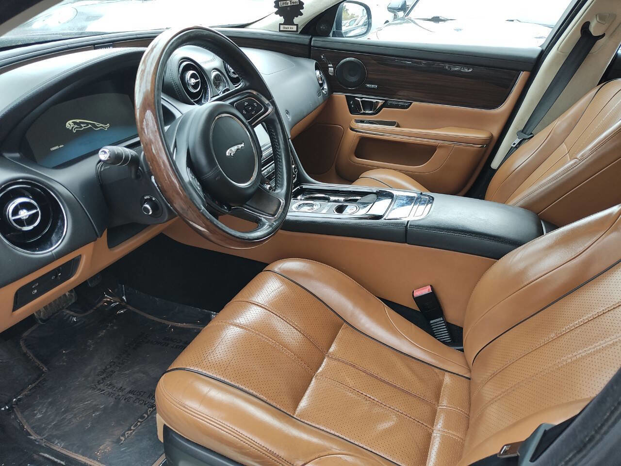 Used 2015 Jaguar XJ L Portfolio image 30
