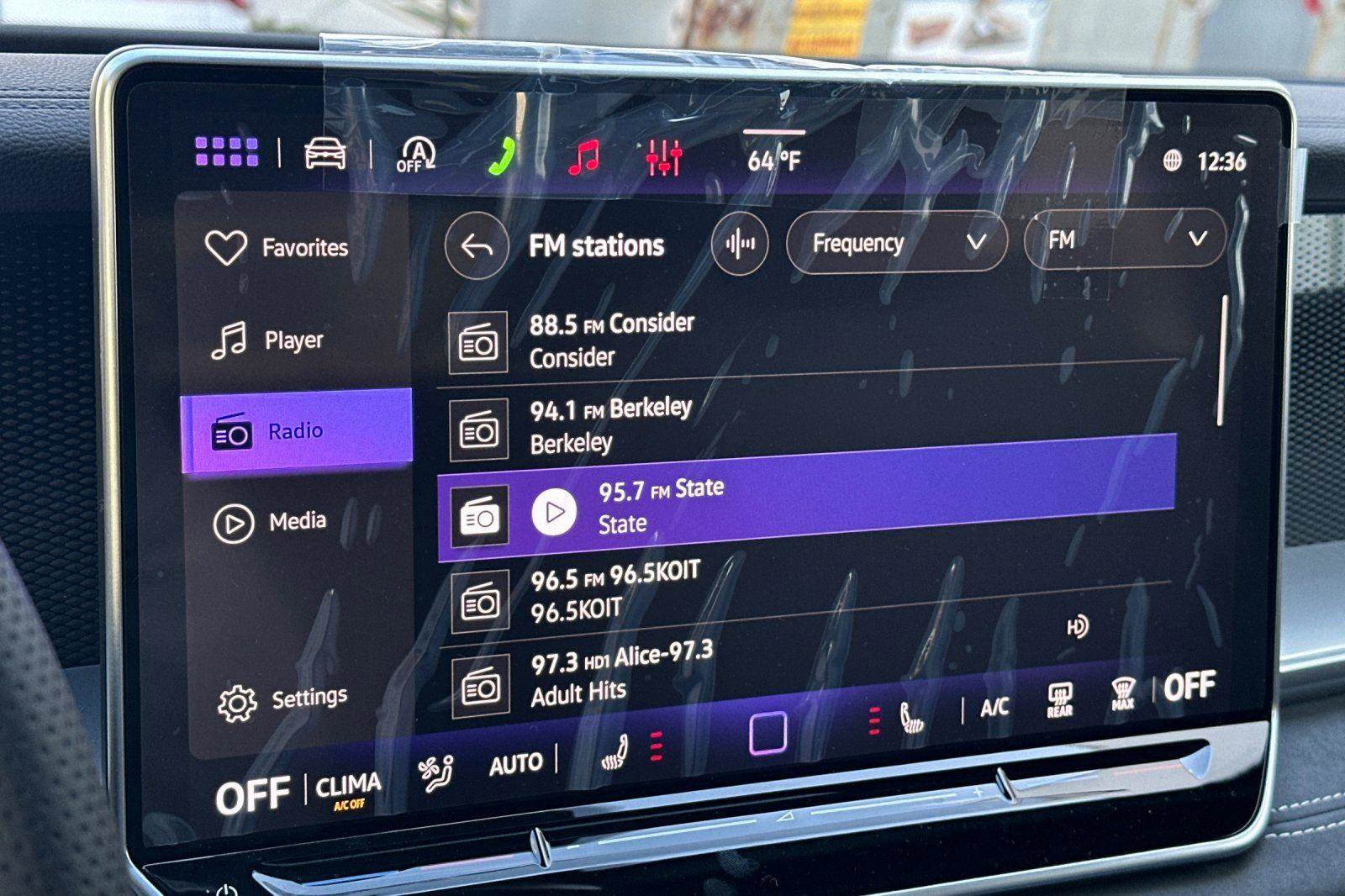 New 2026 Volkswagen Tiguan SE R-Line image 17