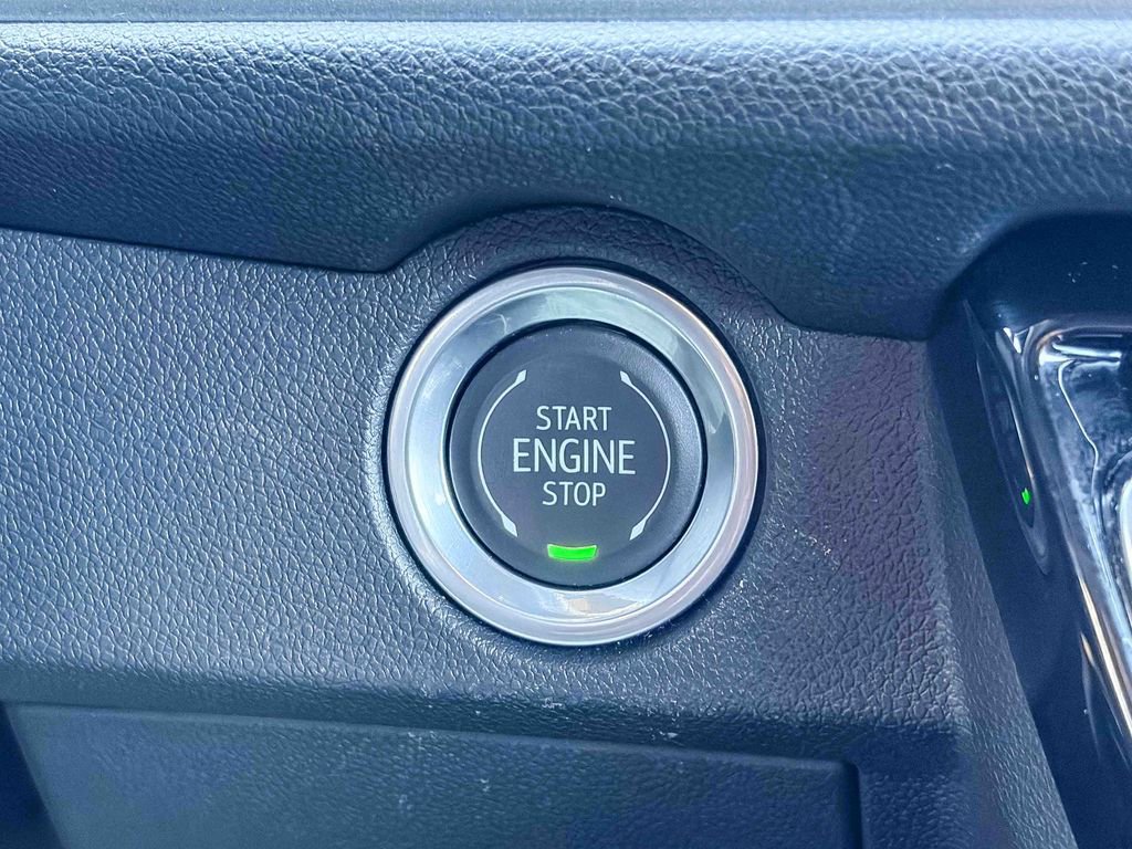 Used 2024 Chevrolet Traverse LT w/ Enhanced Driving Package image 25