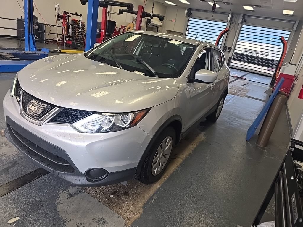 Used 2019 Nissan Rogue Sport S AWD/4WD image 2