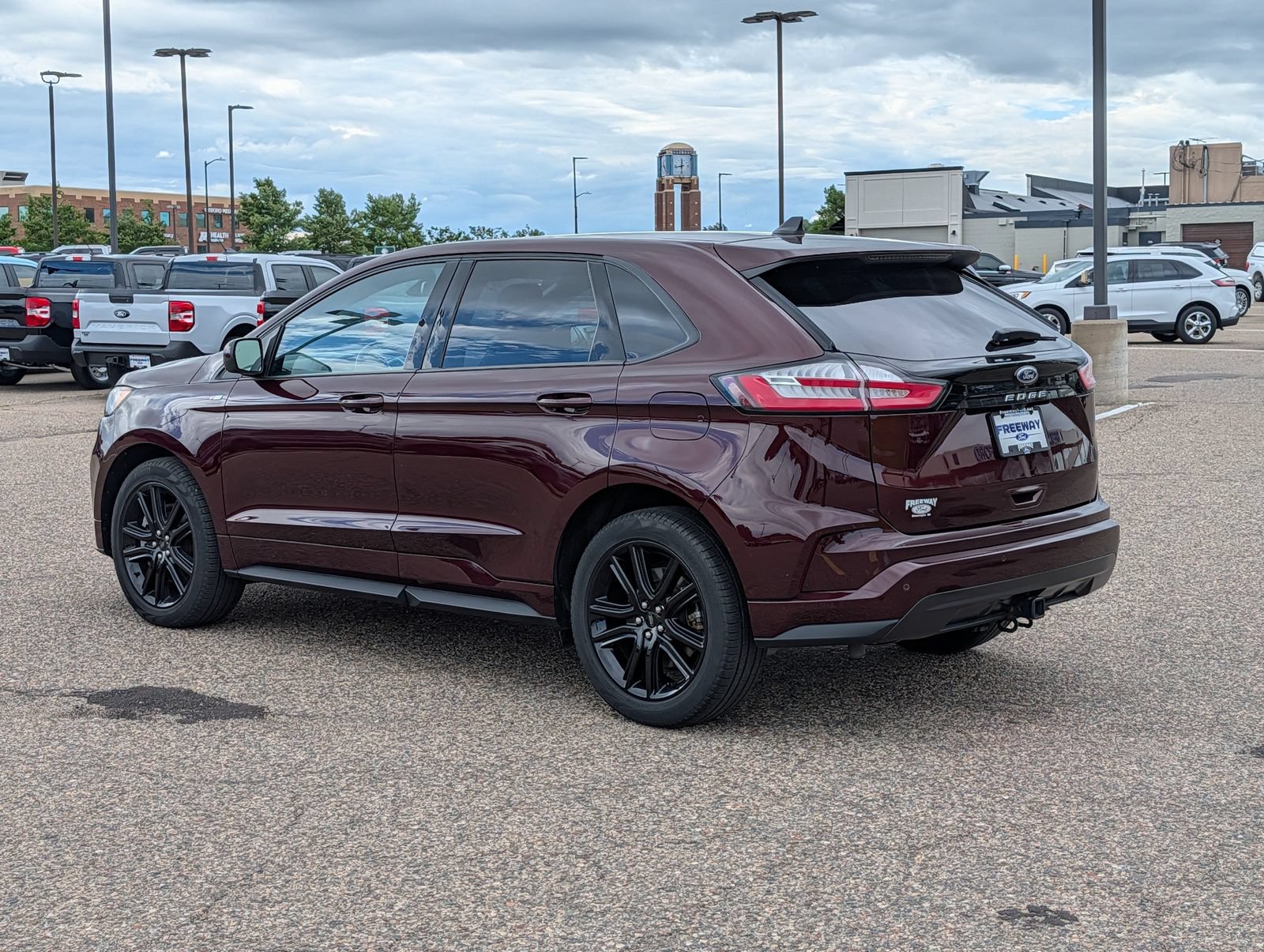 Certified 2023 Ford Edge ST-Line w/ Class II Trailer Tow Package AWD/4WD image 3