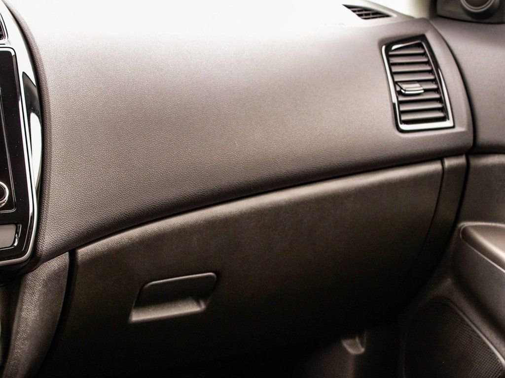 New 2024 Mitsubishi Outlander Sport SE image 17