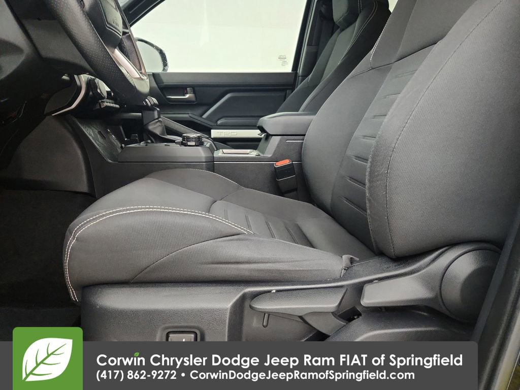 Used 2024 Toyota Tacoma TRD Off-Road image 12