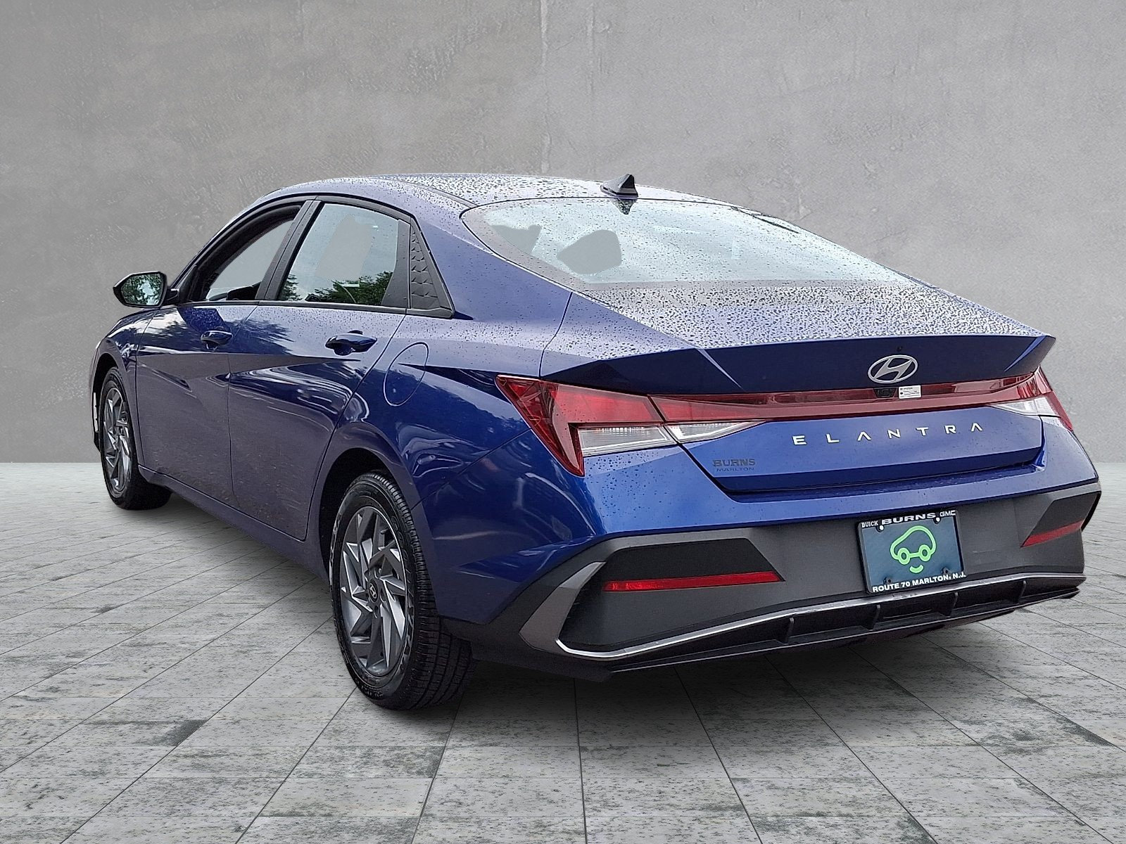 Used 2024 Hyundai Elantra SEL FWD image 7