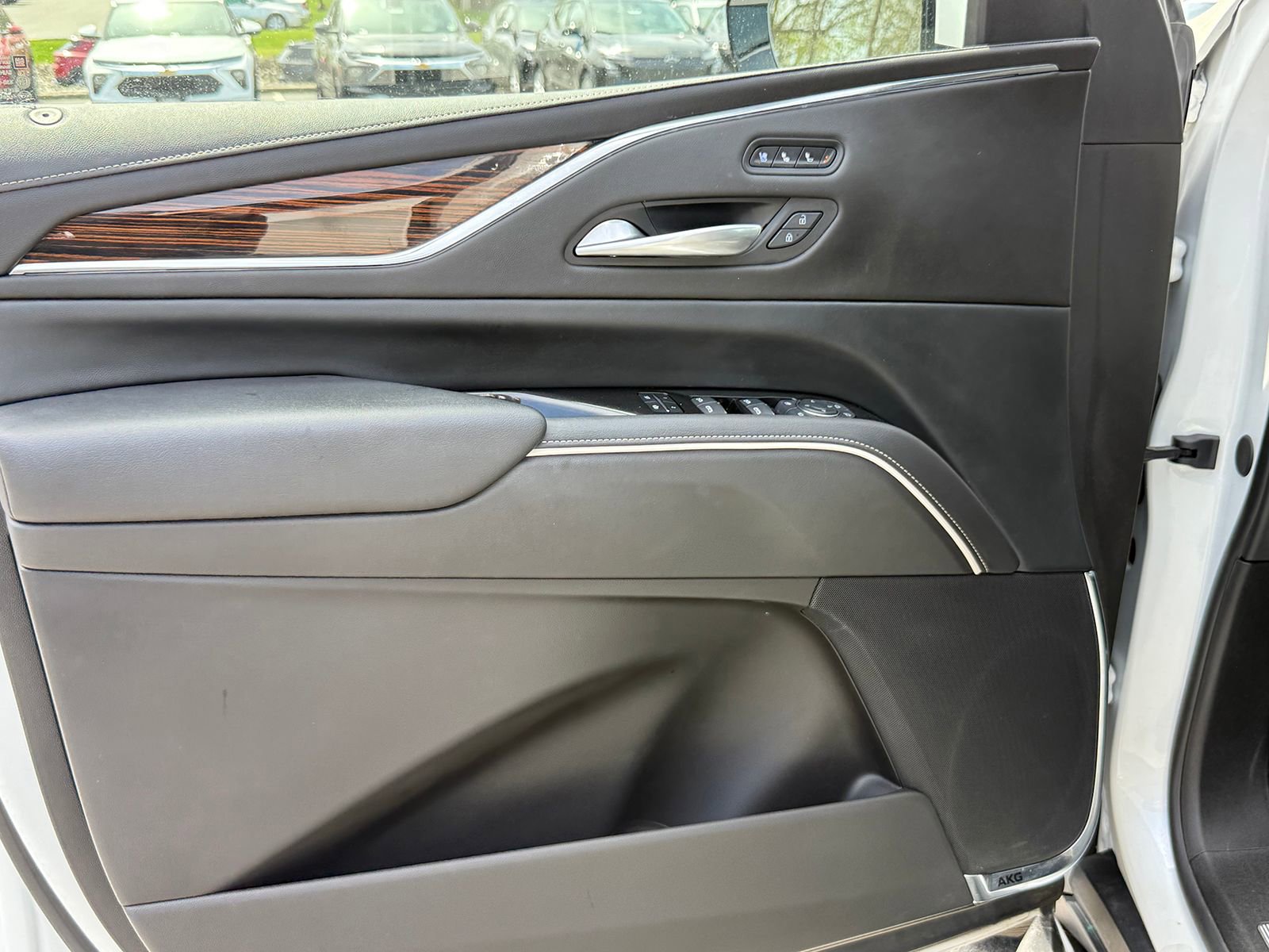 Certified 2024 Cadillac Escalade Premium Luxury AWD/4WD image 16