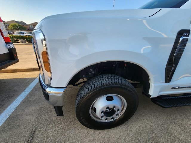 Used 2025 Ford F350 XLT w/ FX4 Off-Road Package AWD/4WD image 7