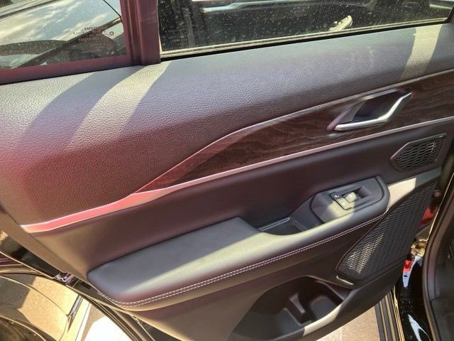 New 2026 Jeep Grand Cherokee Limited AWD/4WD image 19